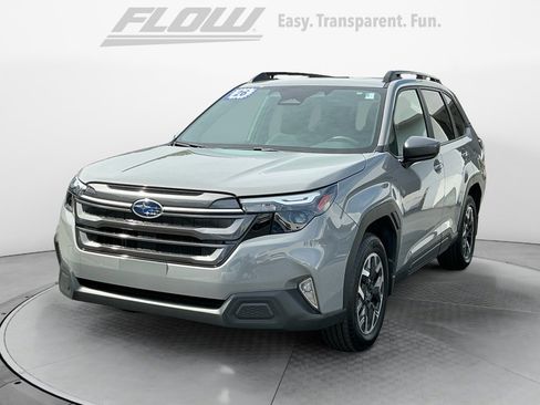 Used 2026 Subaru Forester Premium AWD/4WD image 4