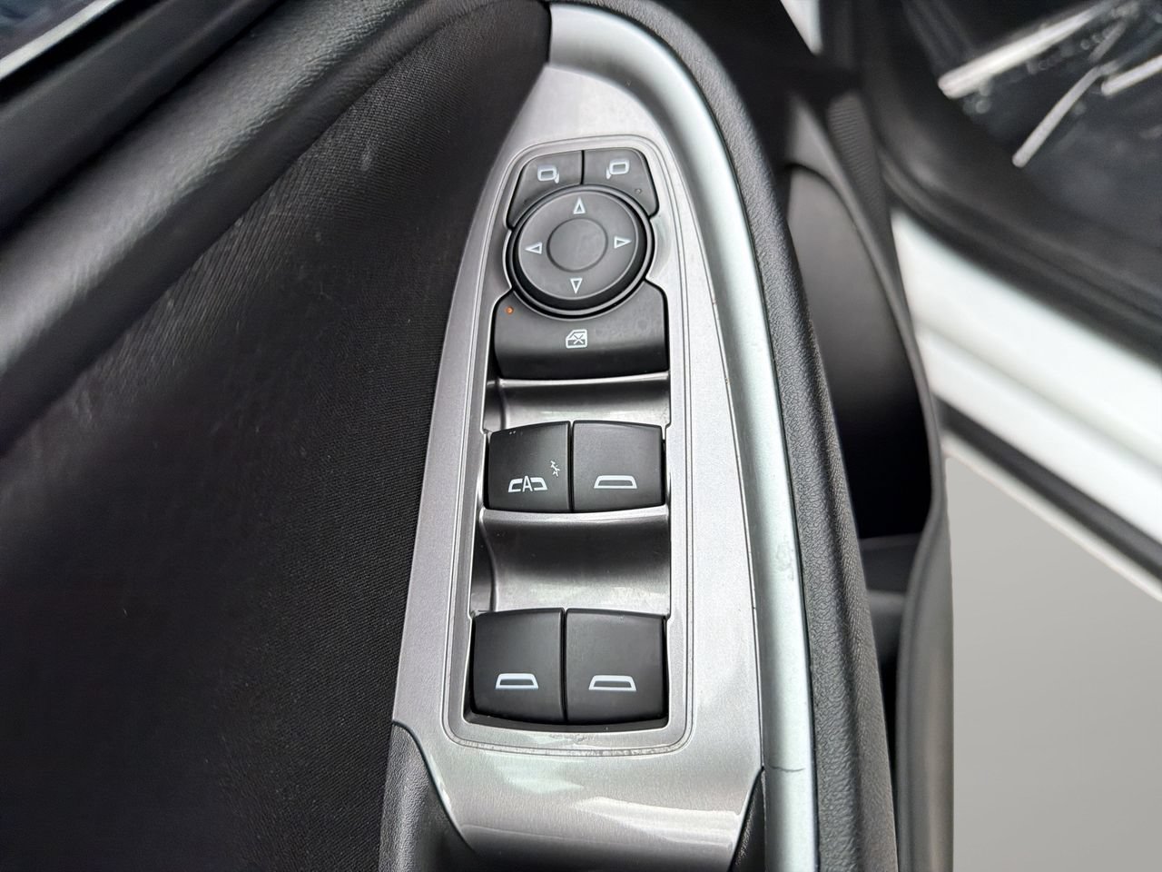 Used 2024 Chevrolet Malibu LT FWD image 17