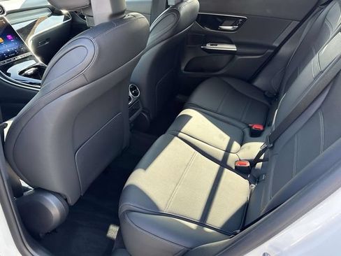 Used 2025 Mercedes-Benz GLC 300 4MATIC image 16