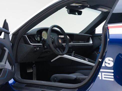 Used 2023 Porsche 911 Dakar AWD/4WD image 2