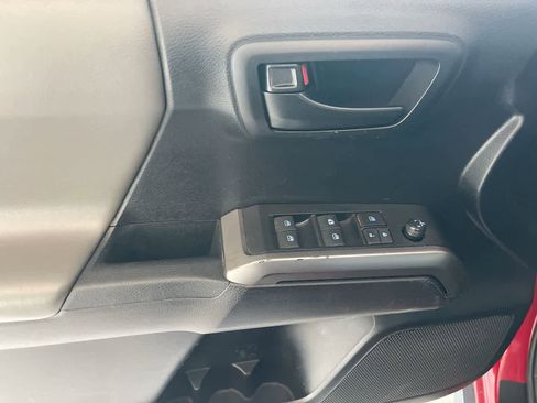 Used 2021 Toyota Tacoma SR5 image 13