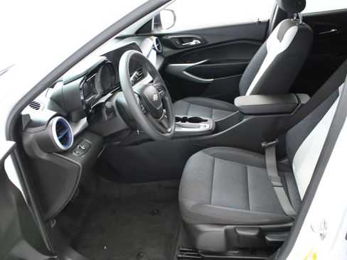 Used 2024 Chevrolet Trax LS FWD image 25
