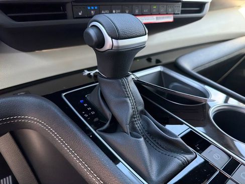 New 2026 Toyota Sienna Platinum AWD/4WD image 30