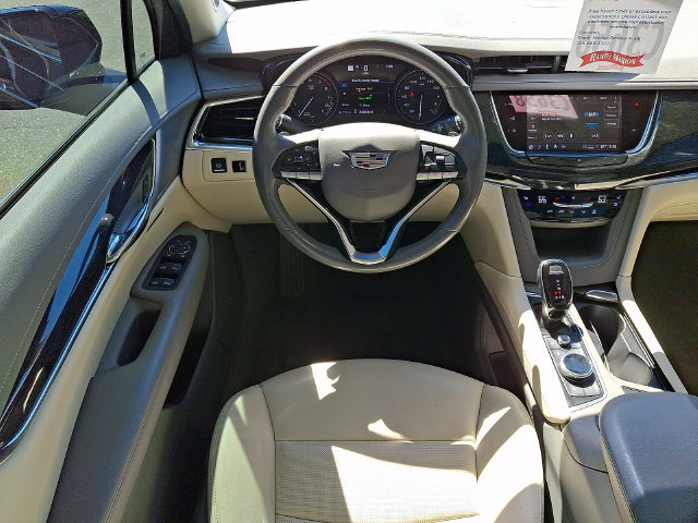 Used 2021 Cadillac XT6 Premium Luxury FWD image 11