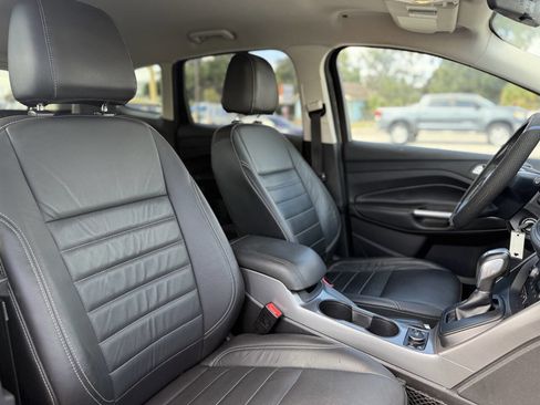 Used 2016 Ford Escape SE w/ SE Leather Comfort Package image 25