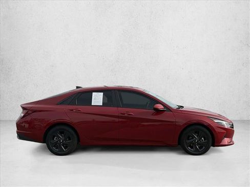 Certified 2023 Hyundai Elantra SEL FWD image 4
