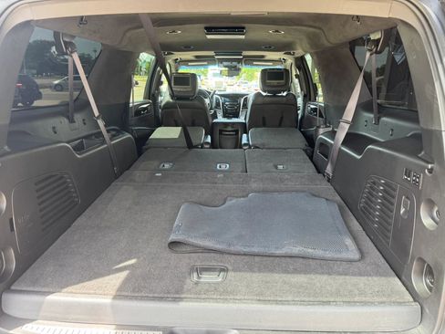 Used 2016 Cadillac Escalade ESV Platinum AWD/4WD image 25