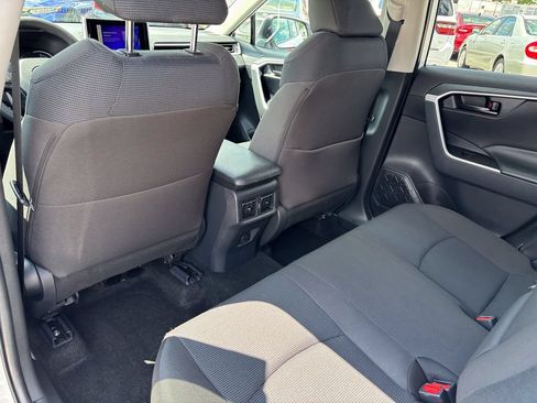 Used 2025 Toyota RAV4 LE AWD/4WD image 43