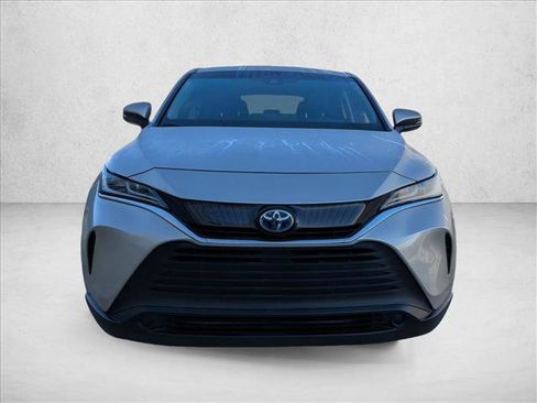 Certified 2023 Toyota Venza LE image 2