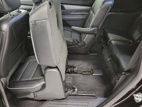 Certified 2025 Buick Enclave Preferred image 24