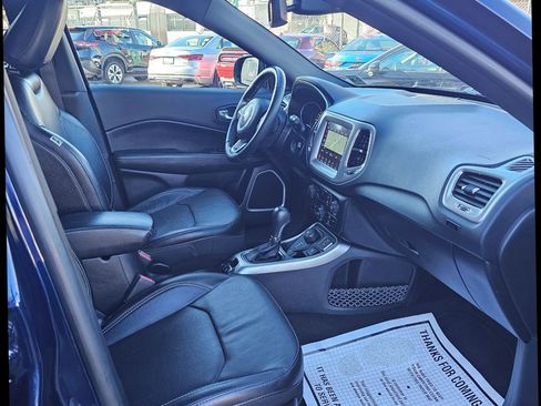 Used 2021 Jeep Compass Latitude w/ Driver Assistance Group image 9