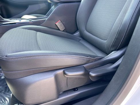 Used 2025 Buick Encore GX Preferred image 23