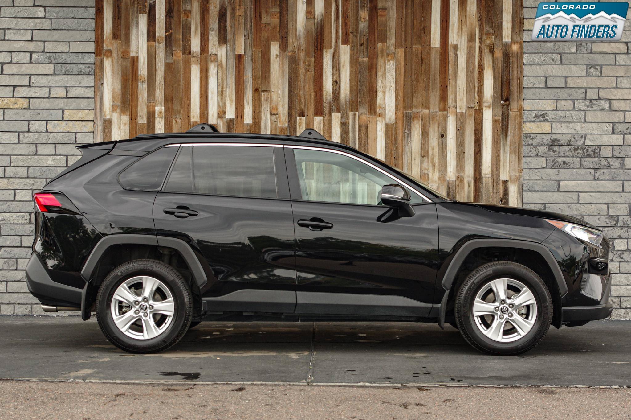 Used 2020 Toyota RAV4 XLE w/ Convenience Package AWD/4WD image 8