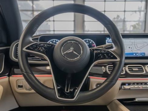 Used 2024 Mercedes-Benz GLE 350 4MATIC image 9