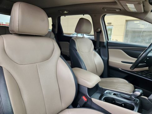 Used 2019 Hyundai Santa Fe Limited image 16
