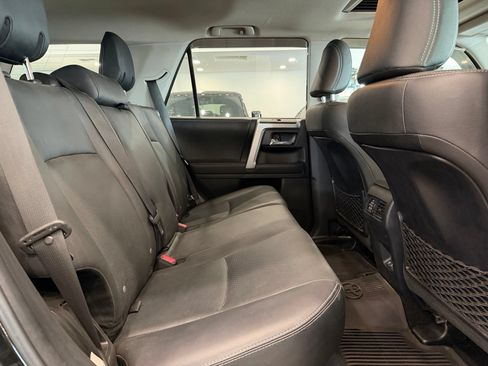 Used 2022 Toyota 4Runner Limited AWD/4WD image 10