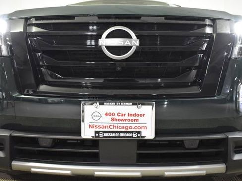Certified 2024 Nissan Pathfinder SL w/ Black Appearance Package image 43