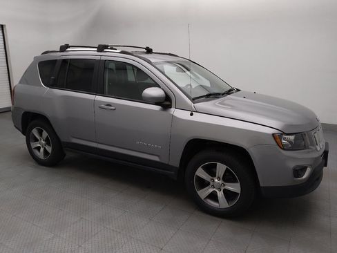 Used 2017 Jeep Compass High Altitude AWD/4WD image 11