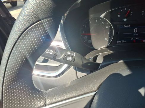 Used 2023 Chevrolet Equinox LT FWD image 26