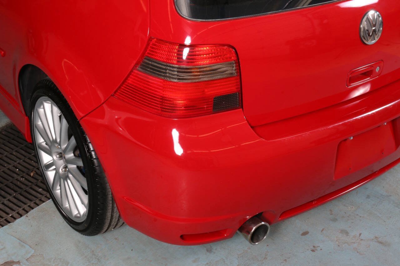 Used 2004 Volkswagen R32 AWD/4WD image 25