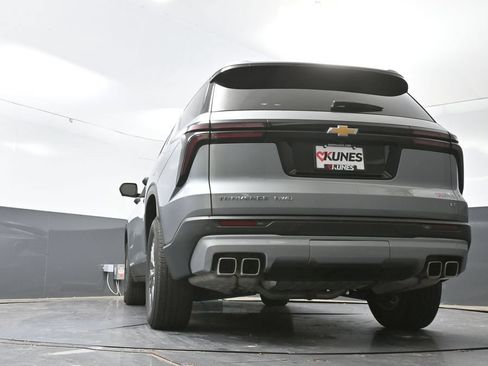 Used 2024 Chevrolet Traverse LT AWD/4WD image 60