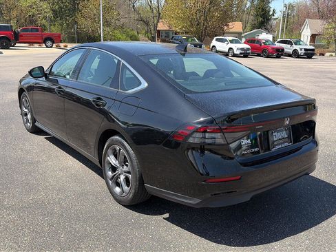 Used 2023 Honda Accord EX image 5