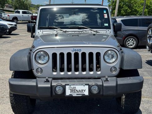 Used 2017 Jeep Wrangler Unlimited Sport w/ Connectivity Group AWD/4WD image 11