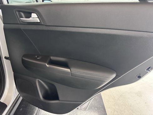 Used 2021 Kia Sportage LX image 29