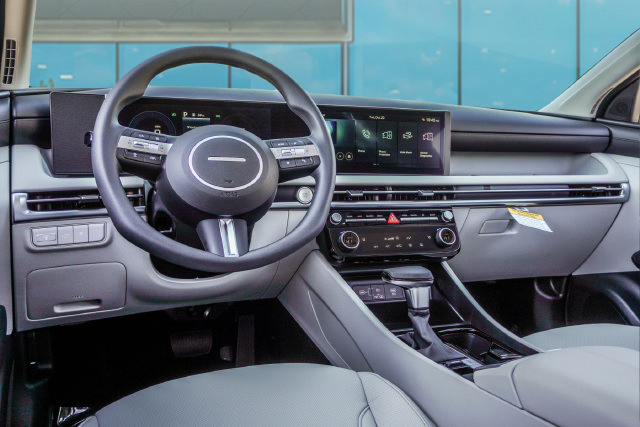 New 2026 Hyundai Tucson SEL Plus FWD image 11
