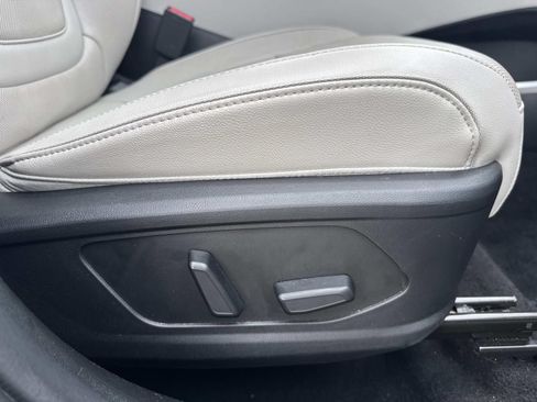Used 2024 Hyundai Tucson Limited AWD/4WD image 14