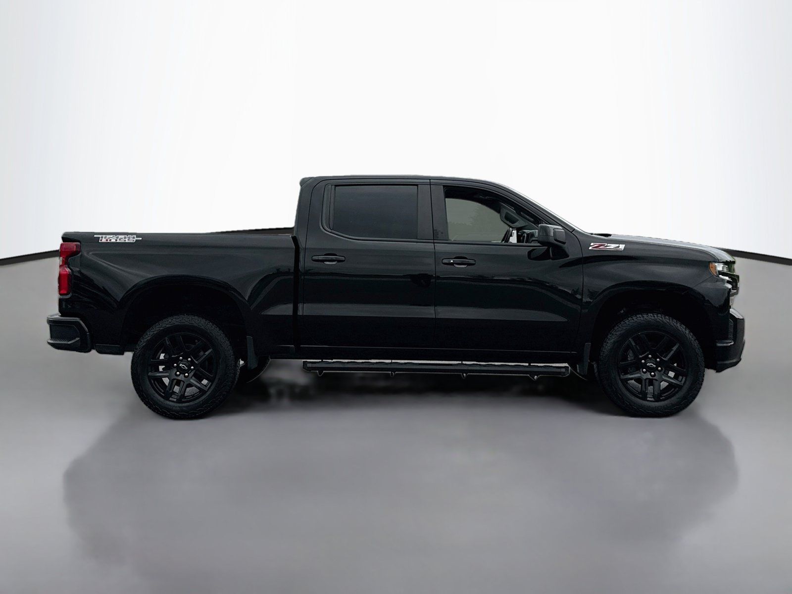 Used 2022 Chevrolet Silverado 1500 LT Trail Boss w/ Bed Protection Package AWD/4WD image 8