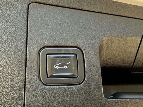 Used 2021 Cadillac XT5 Premium Luxury image 8