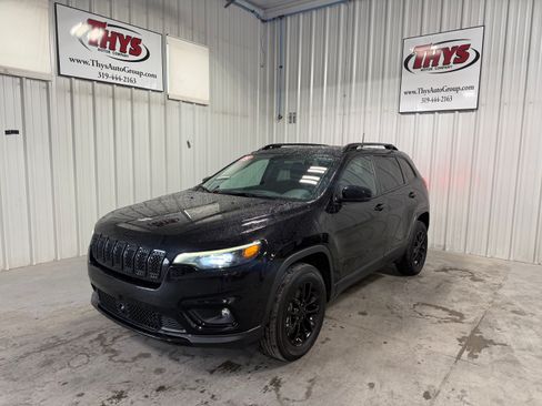 Used 2023 Jeep Cherokee Altitude Lux AWD/4WD image 16