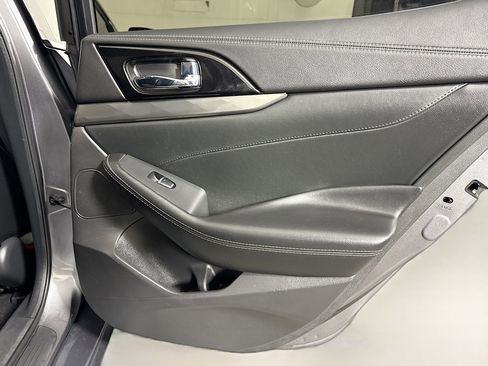 Used 2021 Nissan Maxima 3.5 SV w/ Floor Mat Group FWD image 28