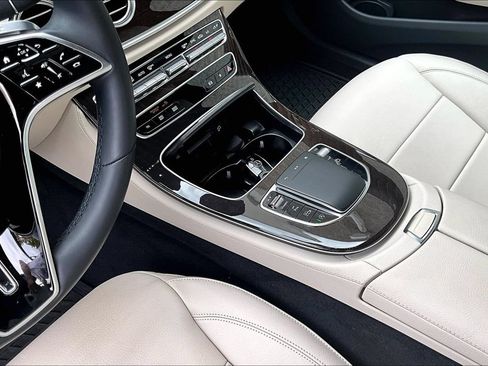 Used 2022 Mercedes-Benz E 350 4MATIC Sedan w/ Driver Assistance Package image 14