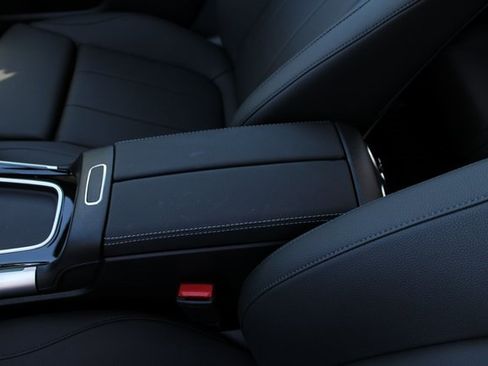 New 2024 Mercedes-Benz EQB 300 4MATIC image 32