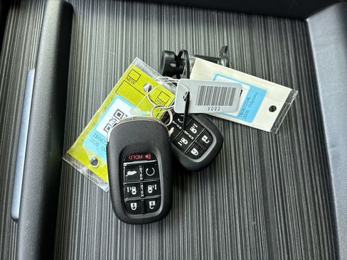Certified 2026 Honda Odyssey EX-L image 38