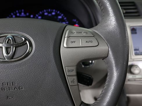 Used 2011 Toyota Camry XLE image 33