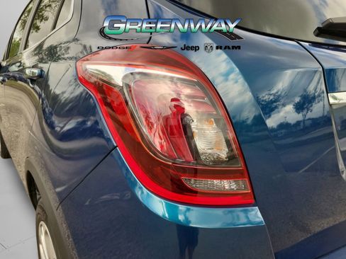 Used 2020 Buick Encore Preferred w/ Safety Package FWD image 28