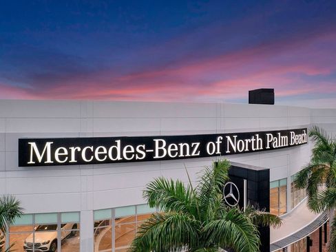 Used 2025 Mercedes-Benz C 300 Sedan image 31