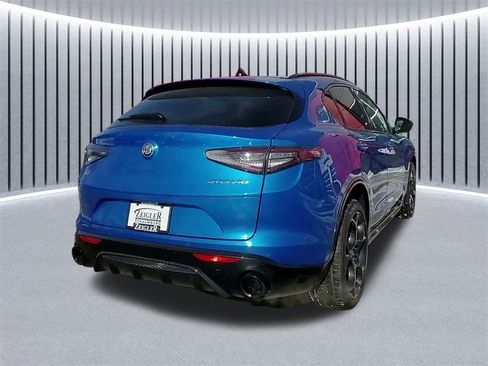 Used 2024 Alfa Romeo Stelvio Veloce image 9