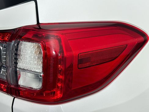 Used 2024 Subaru Ascent Limited w/ Technology Package image 33