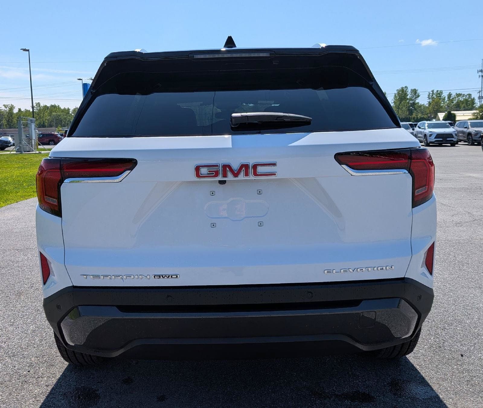 New 2027 GMC Terrain Elevation w/ Elevation Premium Package AWD/4WD image 9