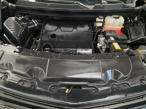 Used 2020 Chevrolet Traverse LT w/ LPO, Blackout Package image 16