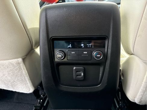 Used 2024 Buick Enclave Essence w/ Experience Buick Package image 11