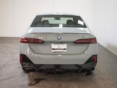 New 2026 BMW i5 eDrive40 w/ M Sport Package AWD/4WD image 5