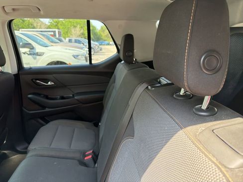 Used 2018 Chevrolet Traverse LS FWD image 11