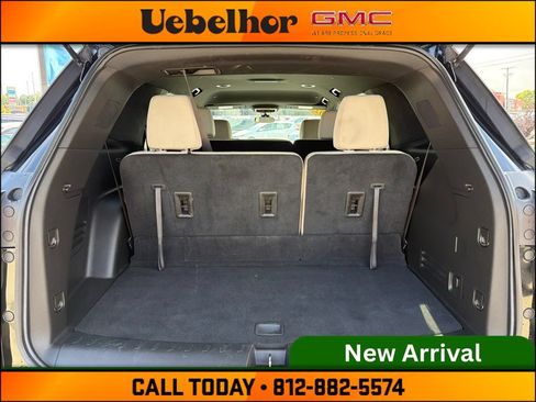 Used 2023 Chevrolet Traverse LS w/ Safety Package AWD/4WD image 10