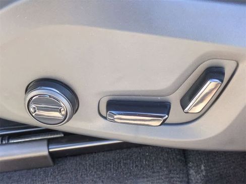 New 2026 Volvo XC90 B6 Plus w/ Protection Package Premier image 15