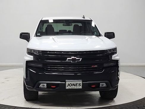Used 2019 Chevrolet Silverado 1500 LT Trail Boss w/ Convenience Package AWD/4WD image 2